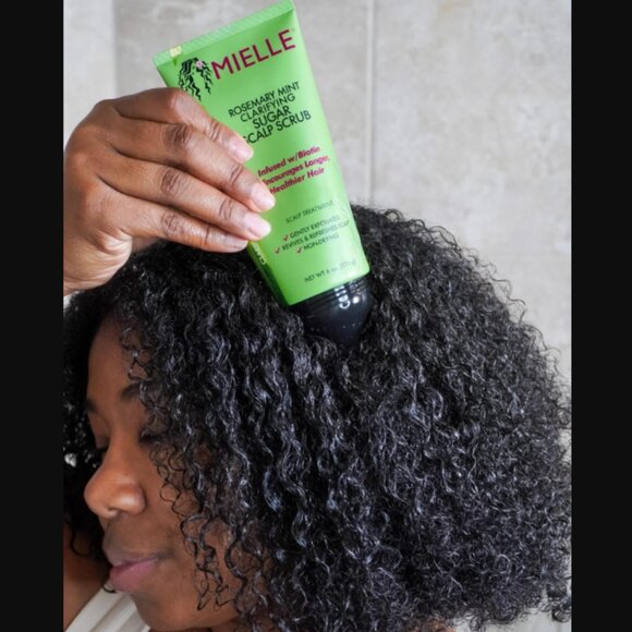 🌈4/$20 NEW Mielle Rosemary Mint Clarifying Sugar Scalp Scrub Scalp Treatment - Picture 5 of 8